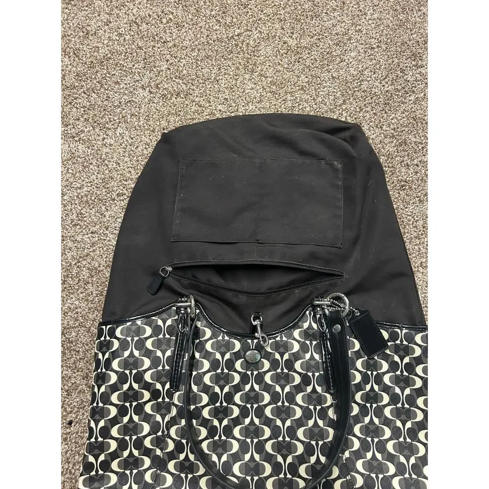 Coach Peyton Dream Signature tote Black and White